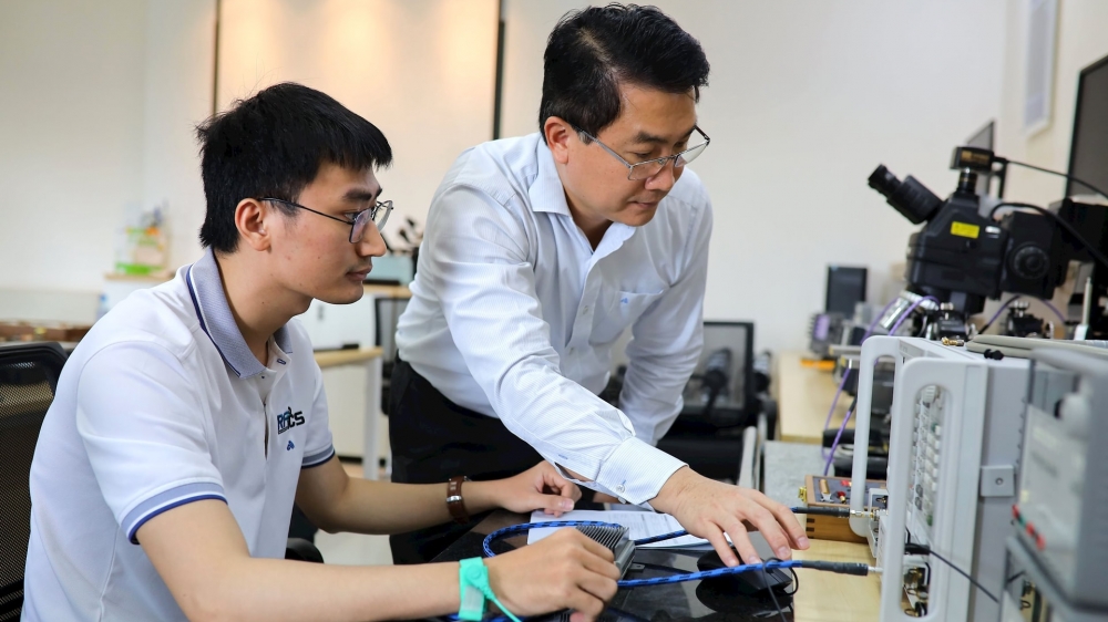 Học sinh ưu tiên ngành bán dẫn, báo chí truyền thông hạ nhiệt