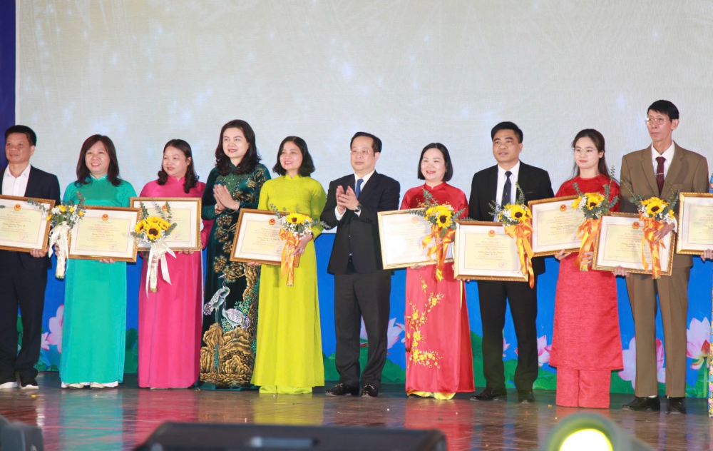 Hà Nội có thêm 412 trường đạt chuẩn quốc gia