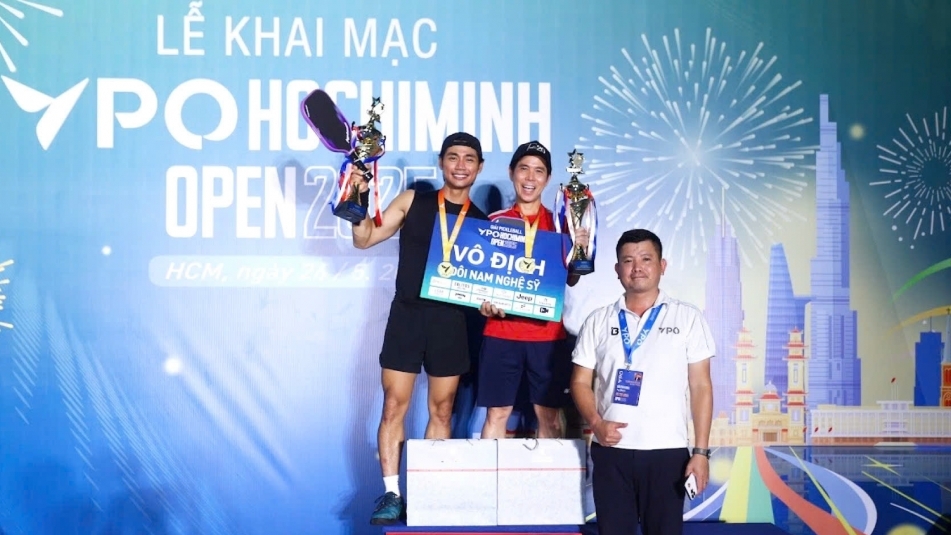 Diễn viên Lợi Trần vô địch Đôi nam Nghệ sĩ Pickleball VPO Hồ Chí Minh Open 2025