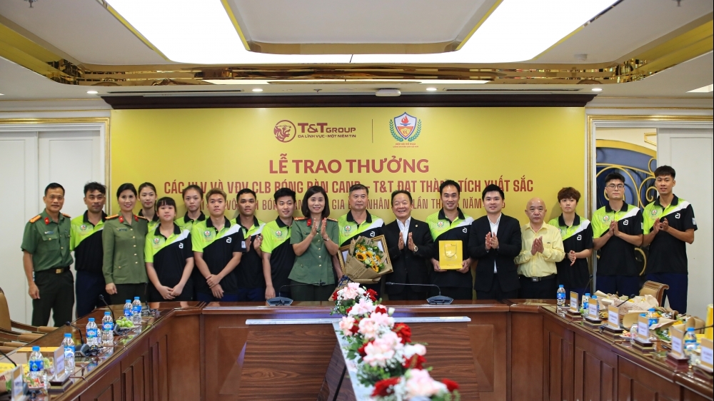 T&T Group trao thưởng hơn 1,2 tỷ đồng cho CLB Bóng bàn CAND - T&T sau Giải vô địch bóng bàn quốc gia 2025