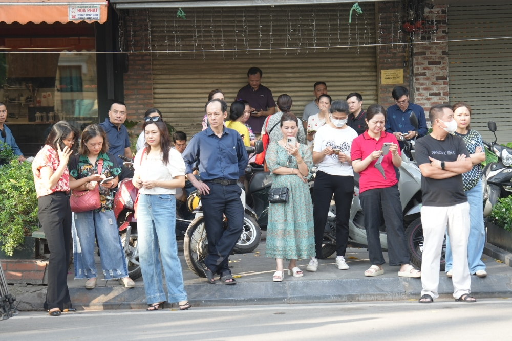 Kỳ thi của con, nỗi lo của bố mẹ