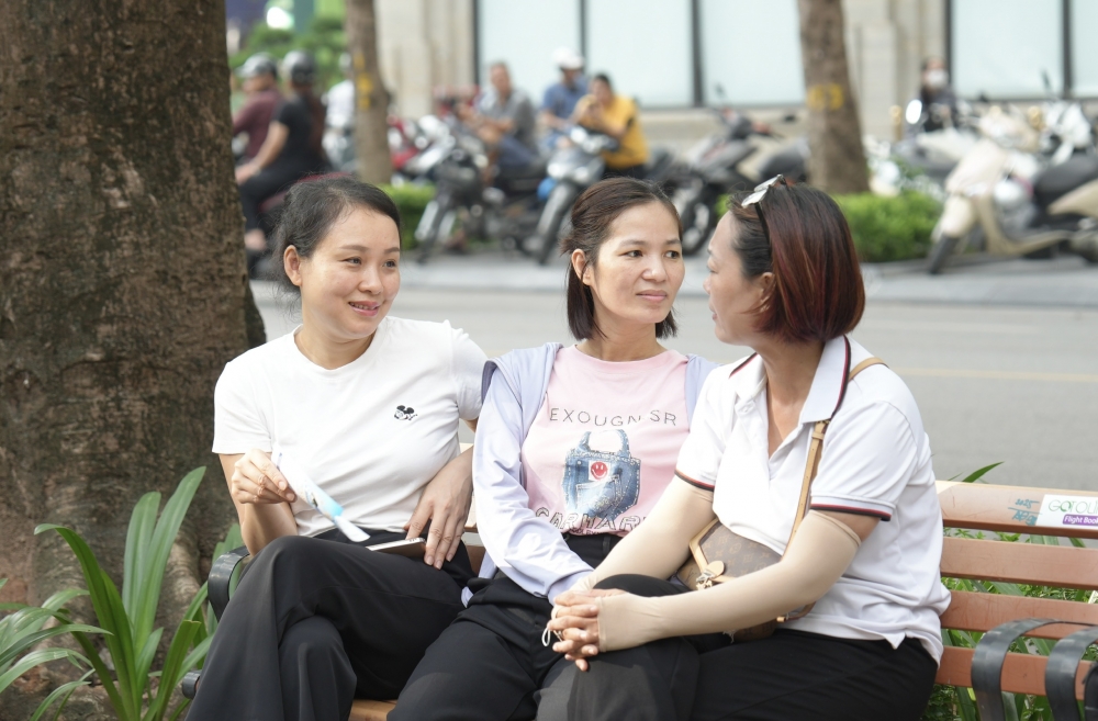 Kỳ thi của con, nỗi lo của bố mẹ