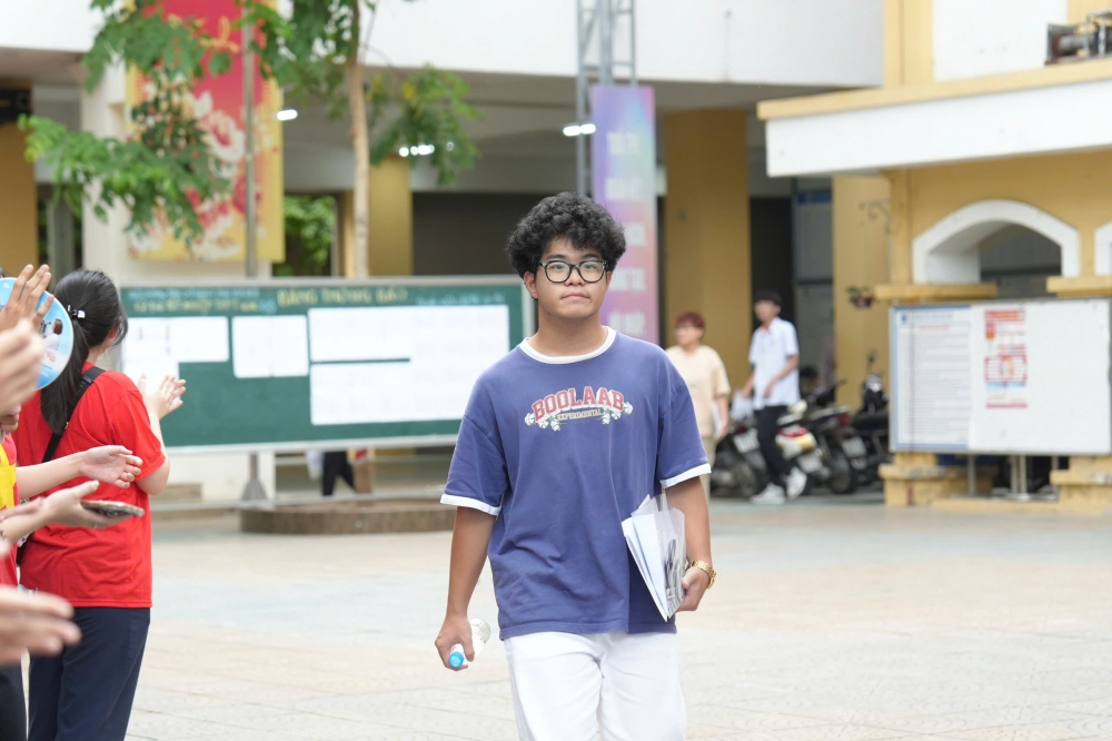 …. thí sinh bị đình chỉ trong ngày đầu tiên thi tốt nghiệp THPT 2025