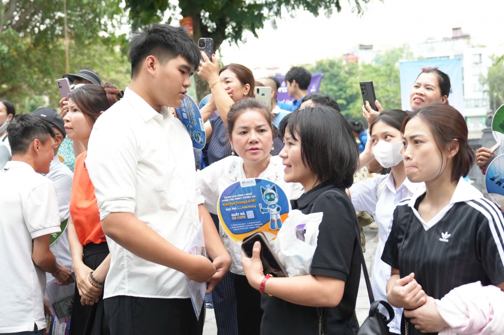 15 thí sinh bị đình chỉ trong ngày đầu tiên thi tốt nghiệp THPT 2025