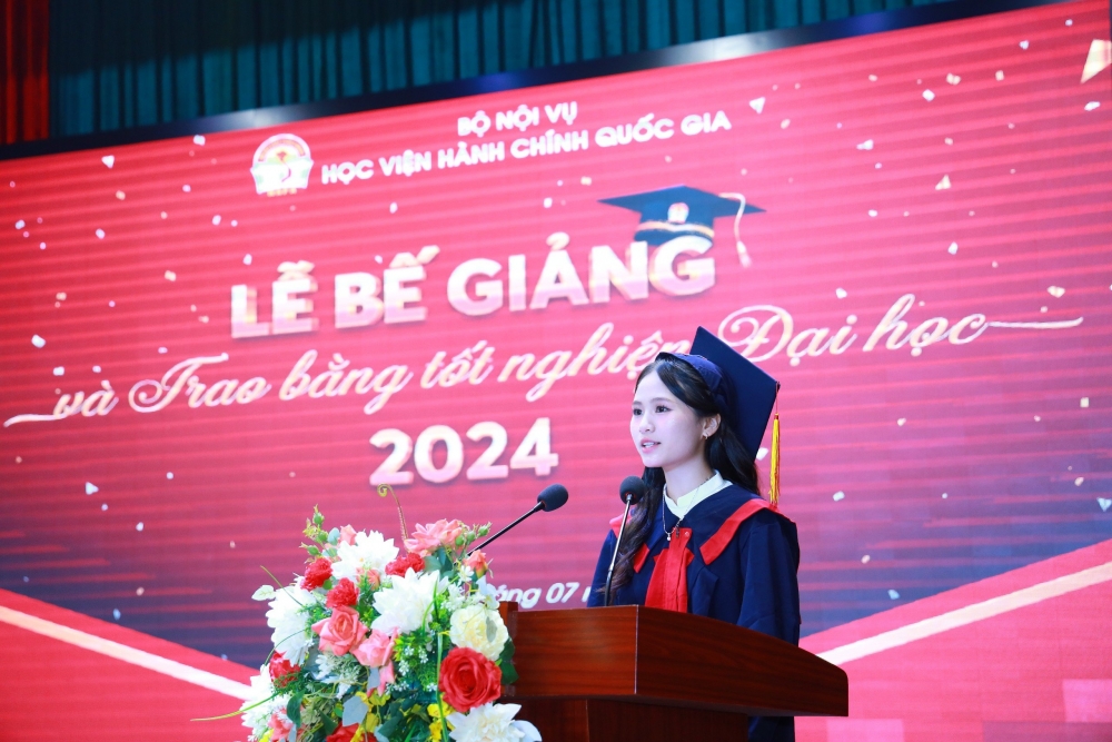 Hơn 1.000 sinh viên Học viện Hành chính Quốc gia nhận bằng tốt nghiệp năm 2024