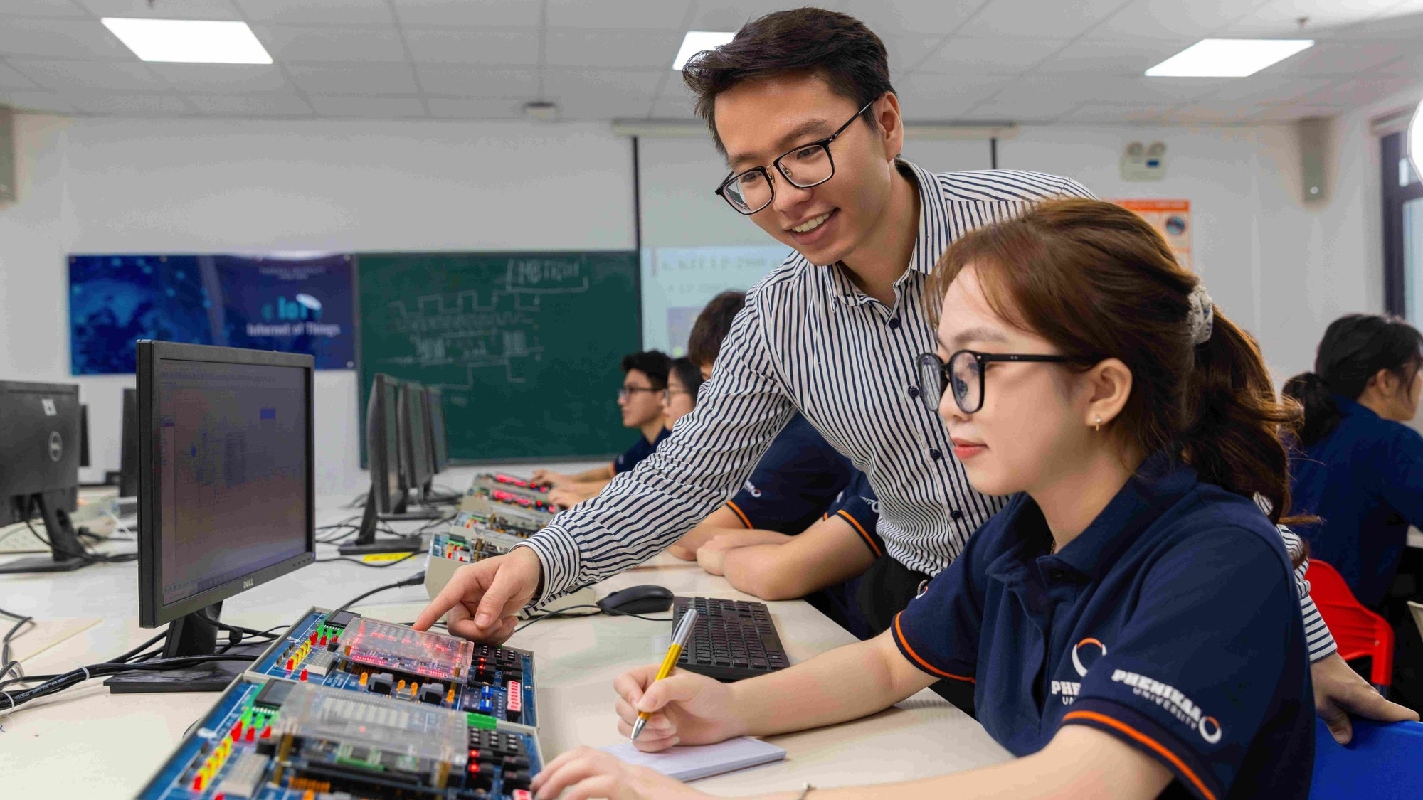 Hà Nội triển khai công nghệ bán dẫn như thế nào?