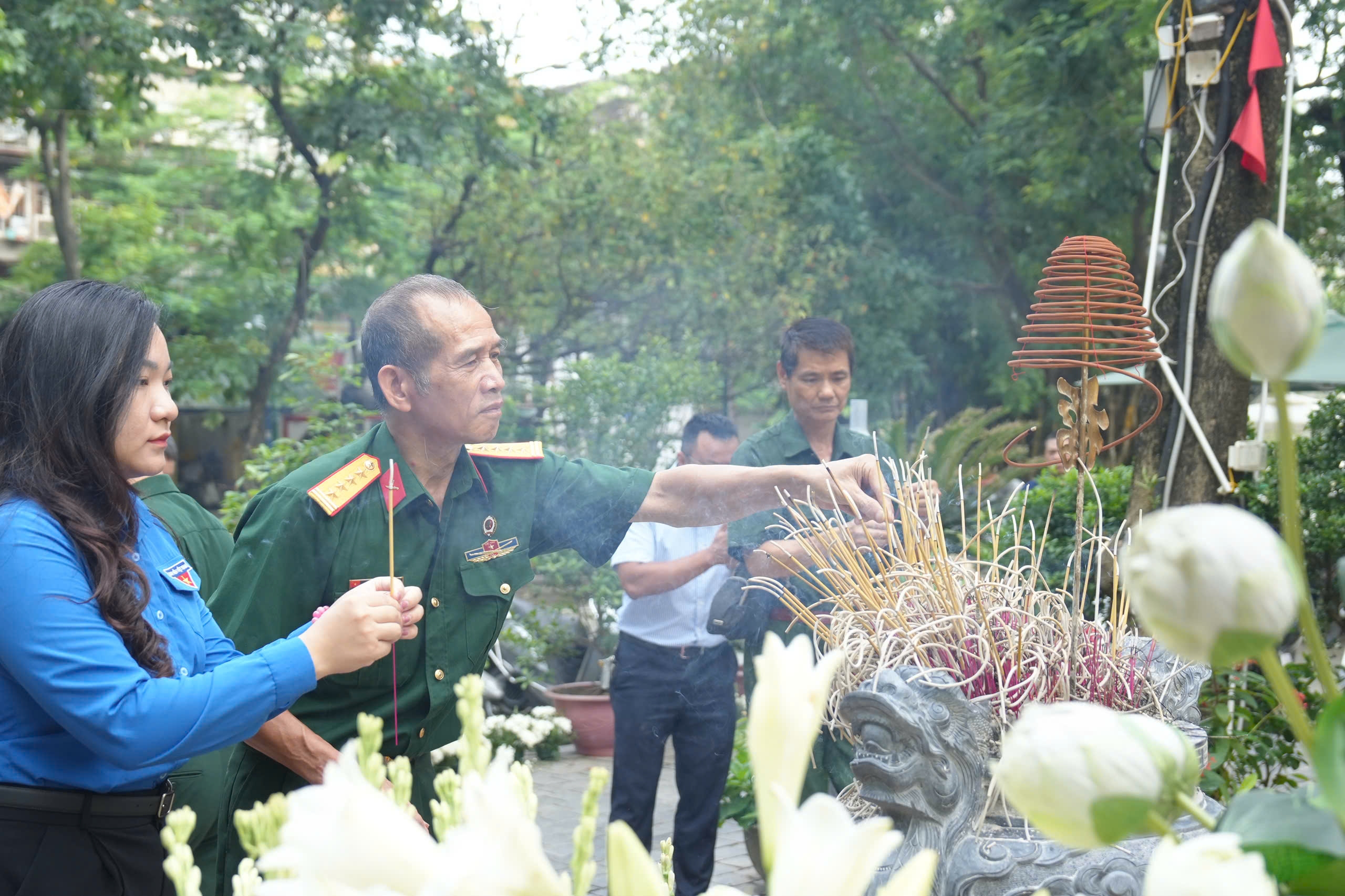 Tưởng nhớ nữ Anh hùng liệt sĩ Võ Thị Sáu