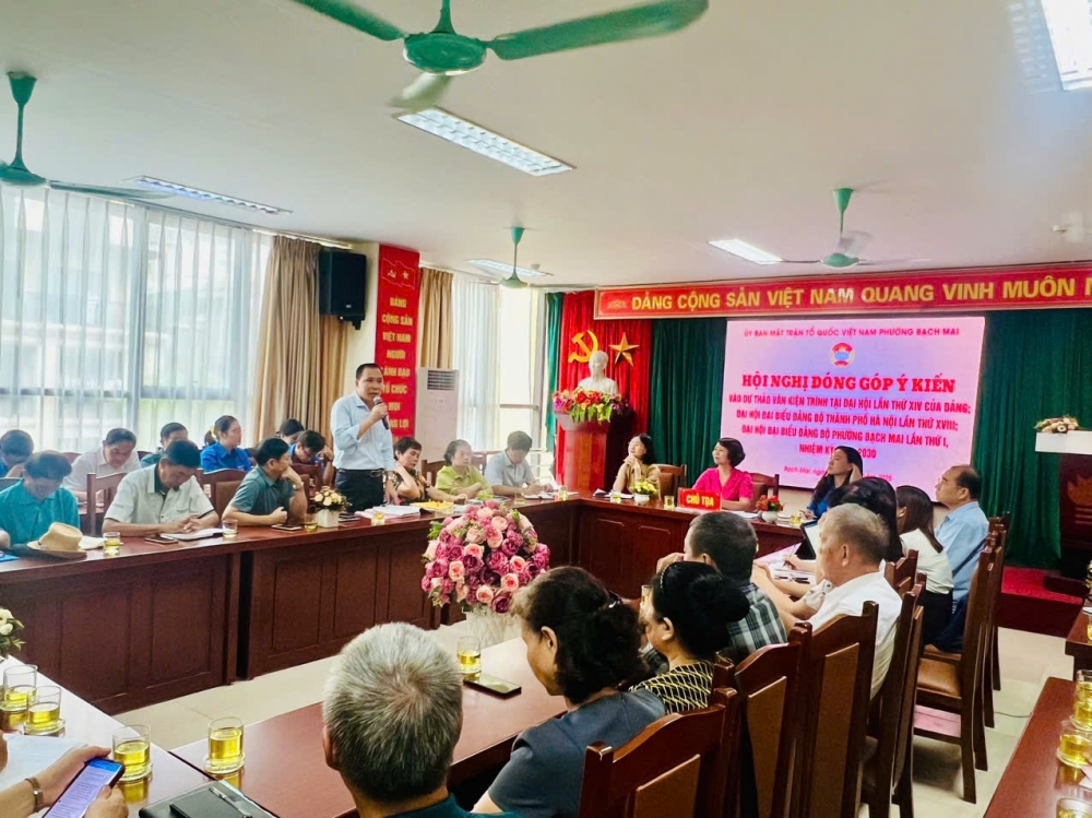 Ủy ban MTTQ phường Bạch Mai góp ý vào dự thảo văn kiện Đại hội Đảng các cấp
