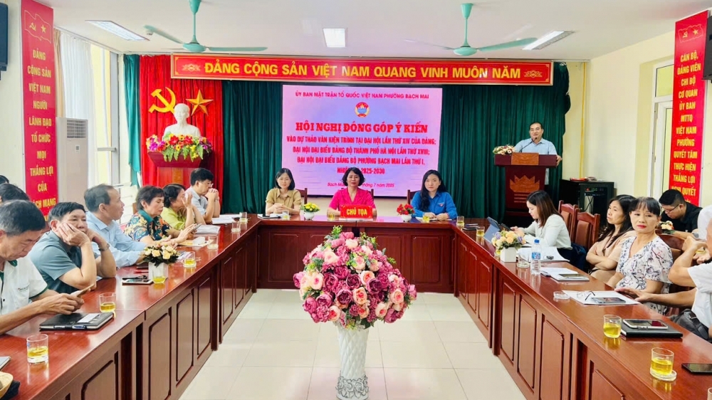 Ủy ban MTTQ phường Bạch Mai góp ý vào dự thảo văn kiện Đại hội Đảng các cấp