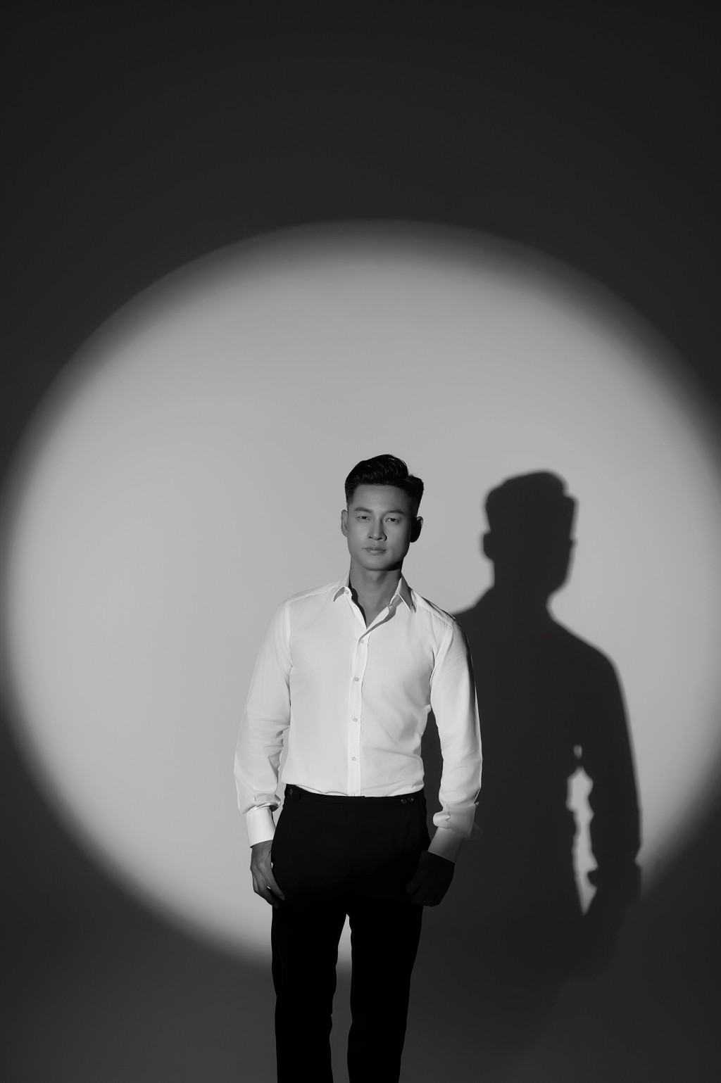 Ca sĩ Đức Tuấn làm mới siêu phẩm nhạc Việt trong đại nhạc hội tại Thành phố Thiên niên kỷ T&amp;T City Millennia