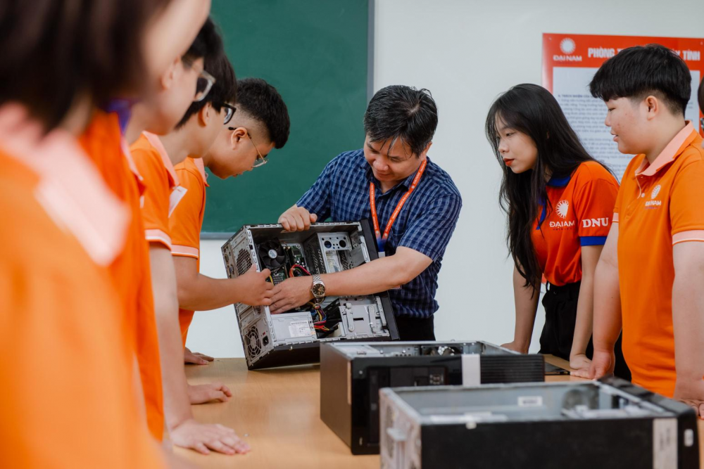 Đẩy mạnh đào tạo nhân lực ngành công nghiệp bán dẫn