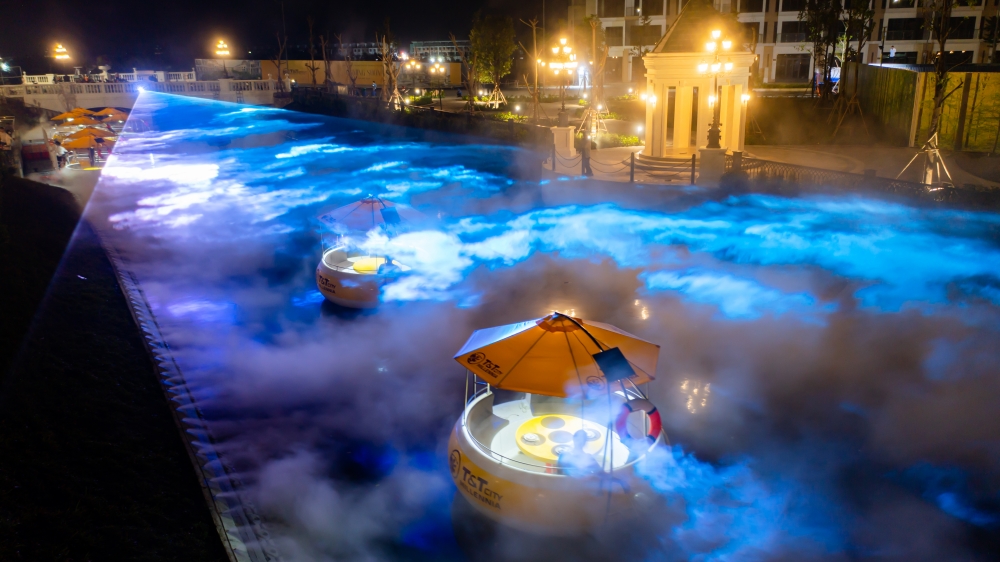 Ngỡ ngàng vẻ đẹp như cổ tích tại Dòng sông Ánh sáng sắp ra mắt tại Tây Ninh