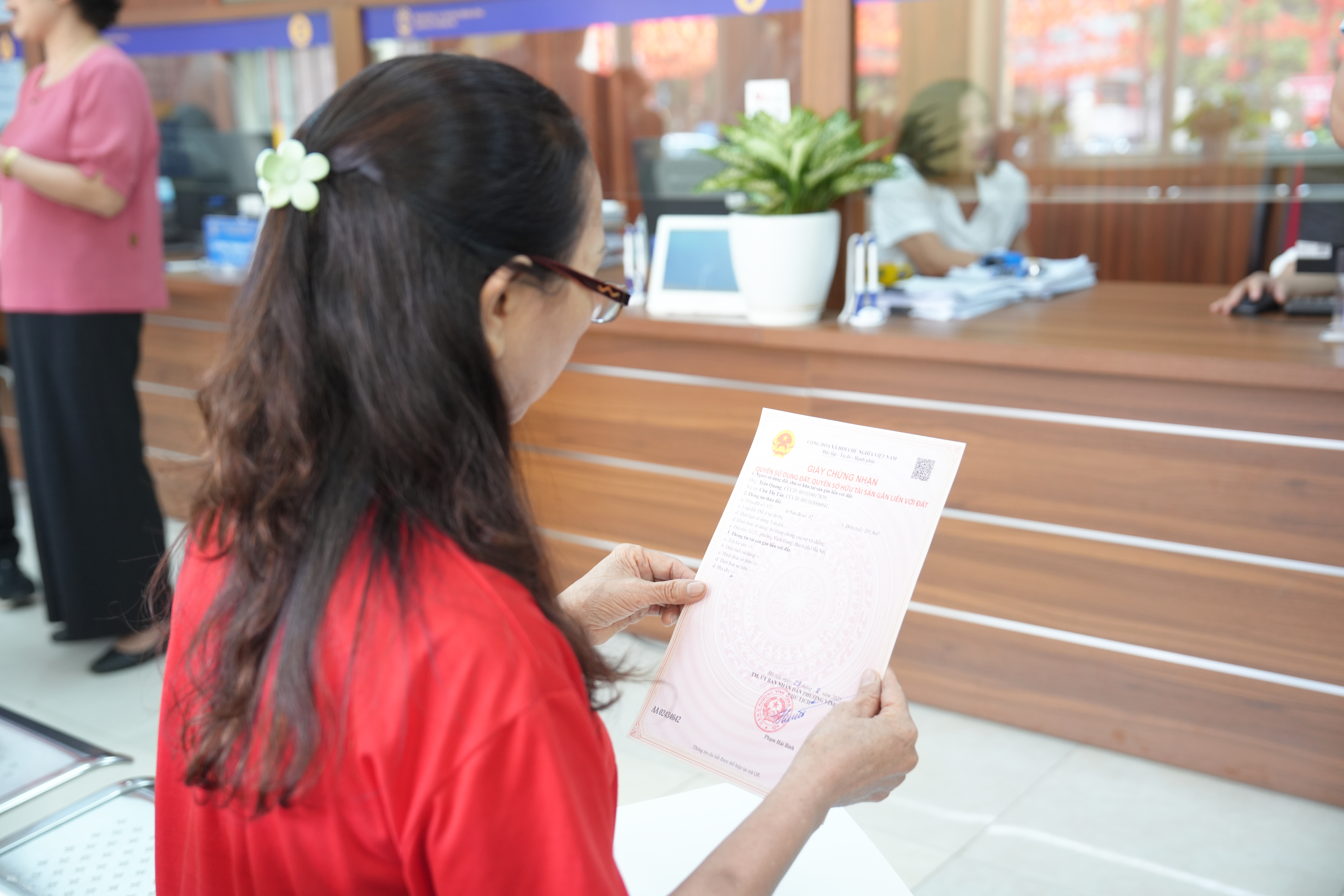 Sau 23 năm chờ đợi, gia đình bà Chử Thị Tân đã có “phần thưởng cho cả một đời chờ đợi”