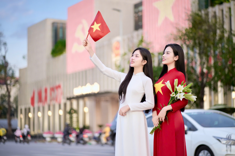 Shop cho thuê áo dài quá tải đơn dịp 2/9 Shop cho thuê áo dài quá tải đơn dịp 2/9