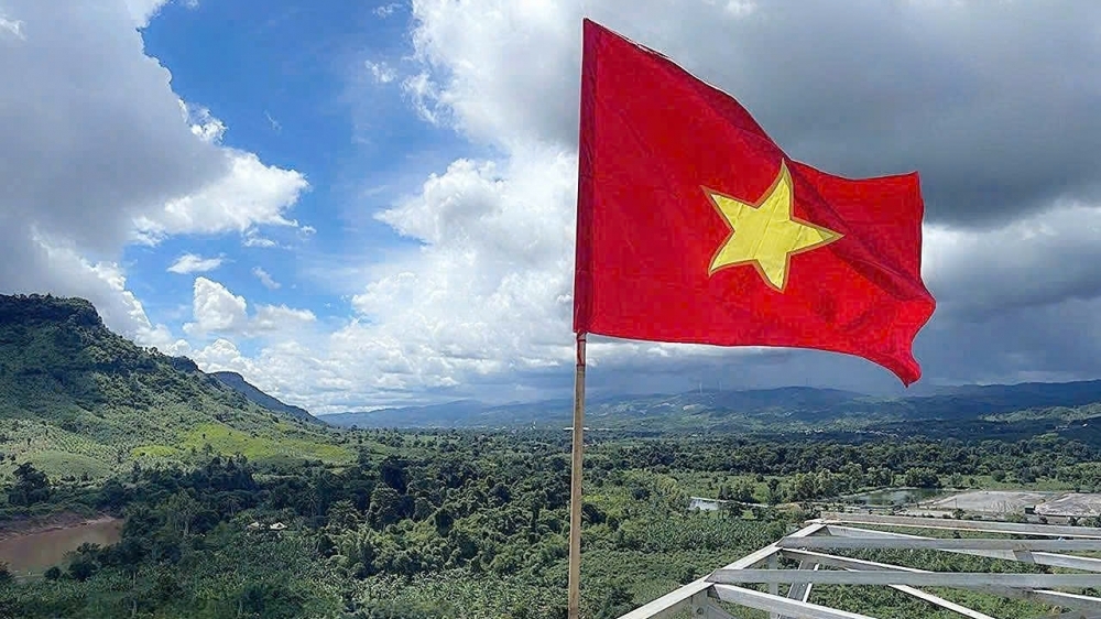 T&T Group hoàn thành đường dây truyền tải điện gió Savan 1 về Việt Nam trước thềm Đại lễ A80