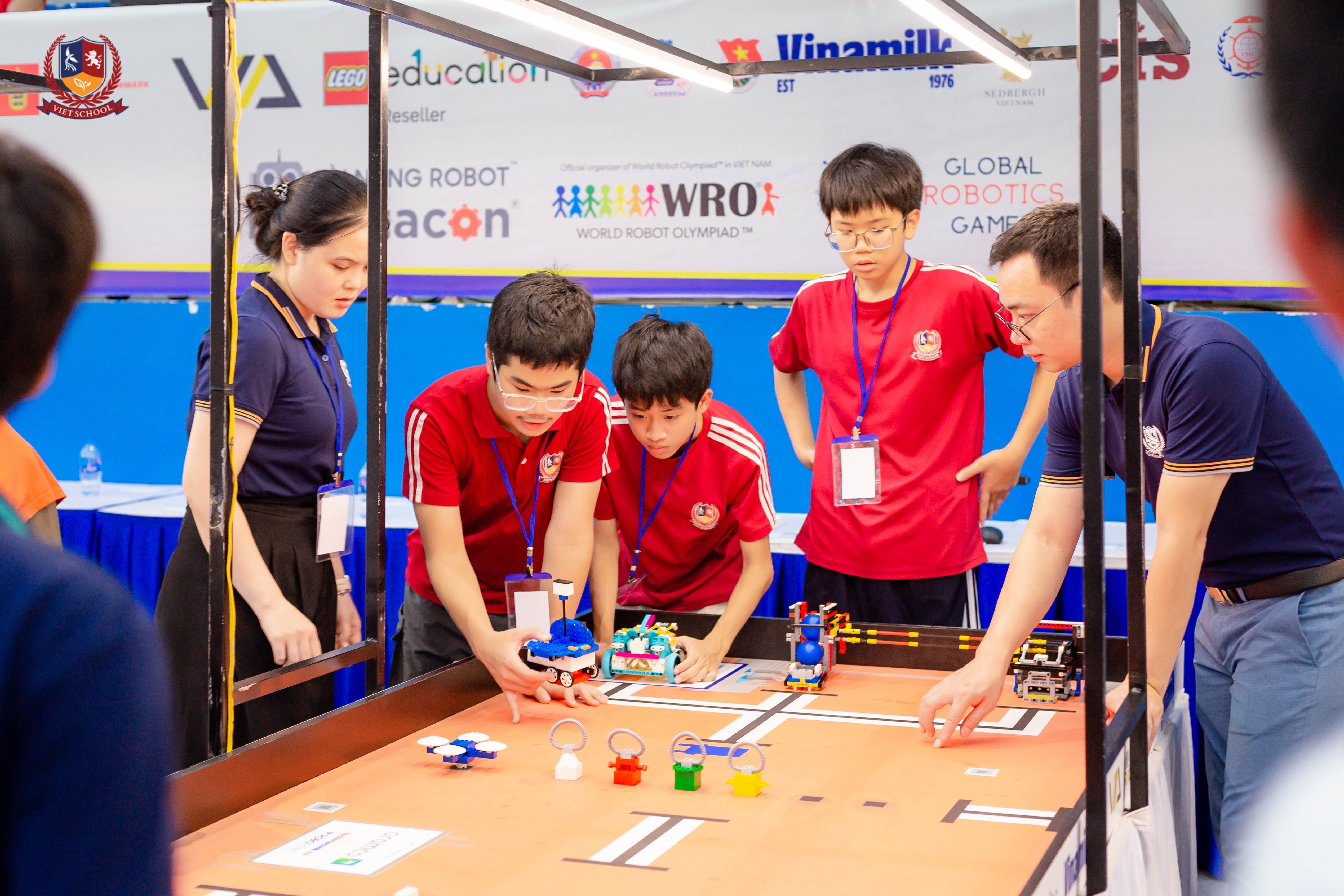 Vietschool khai giảng năm học mới: Đẩy mạnh năng lực số và ngôn ngữ toàn cầu cho học sinh