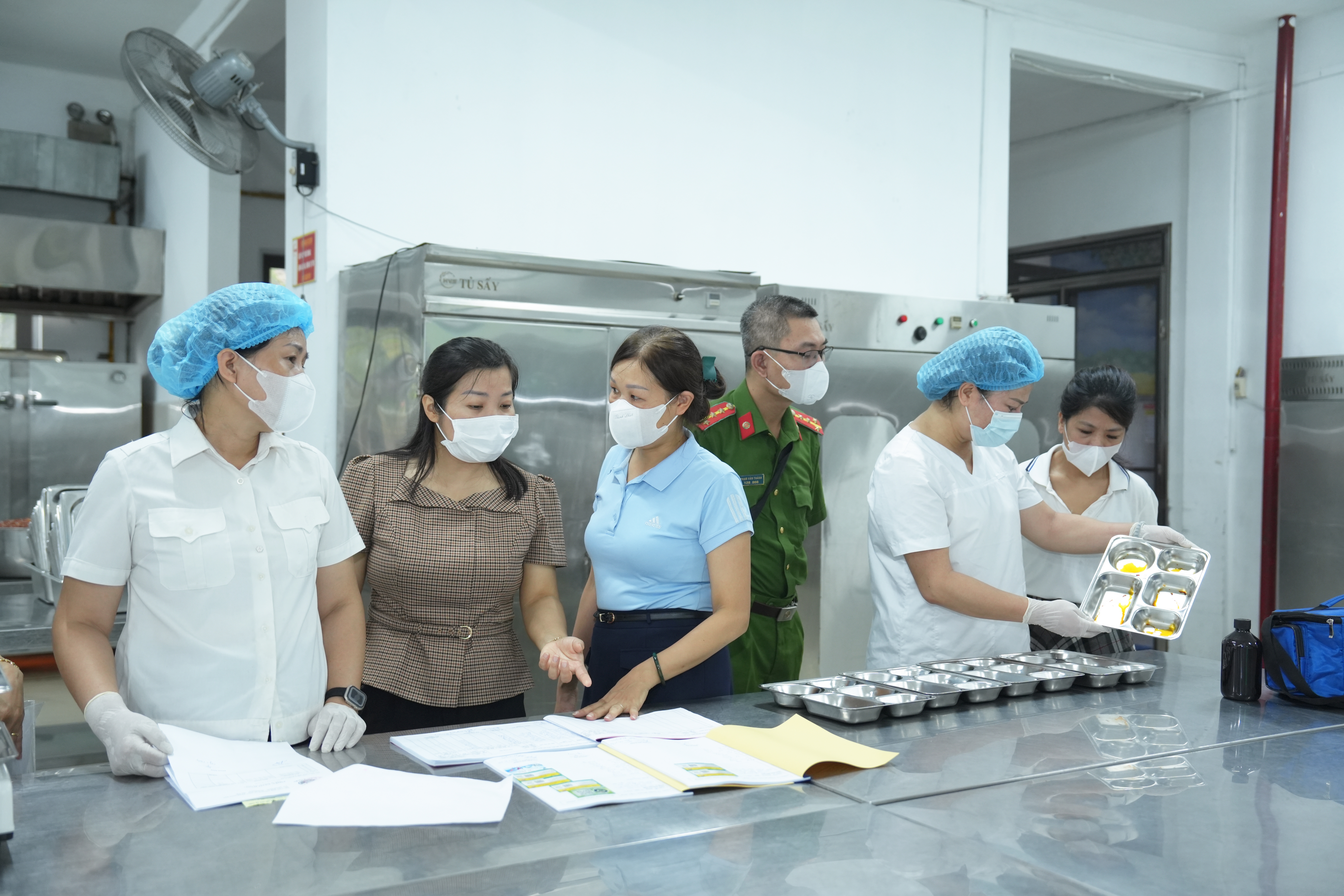 Phường Vĩnh Hưng đảm bảo an toàn thực phẩm trường học trong năm học mới