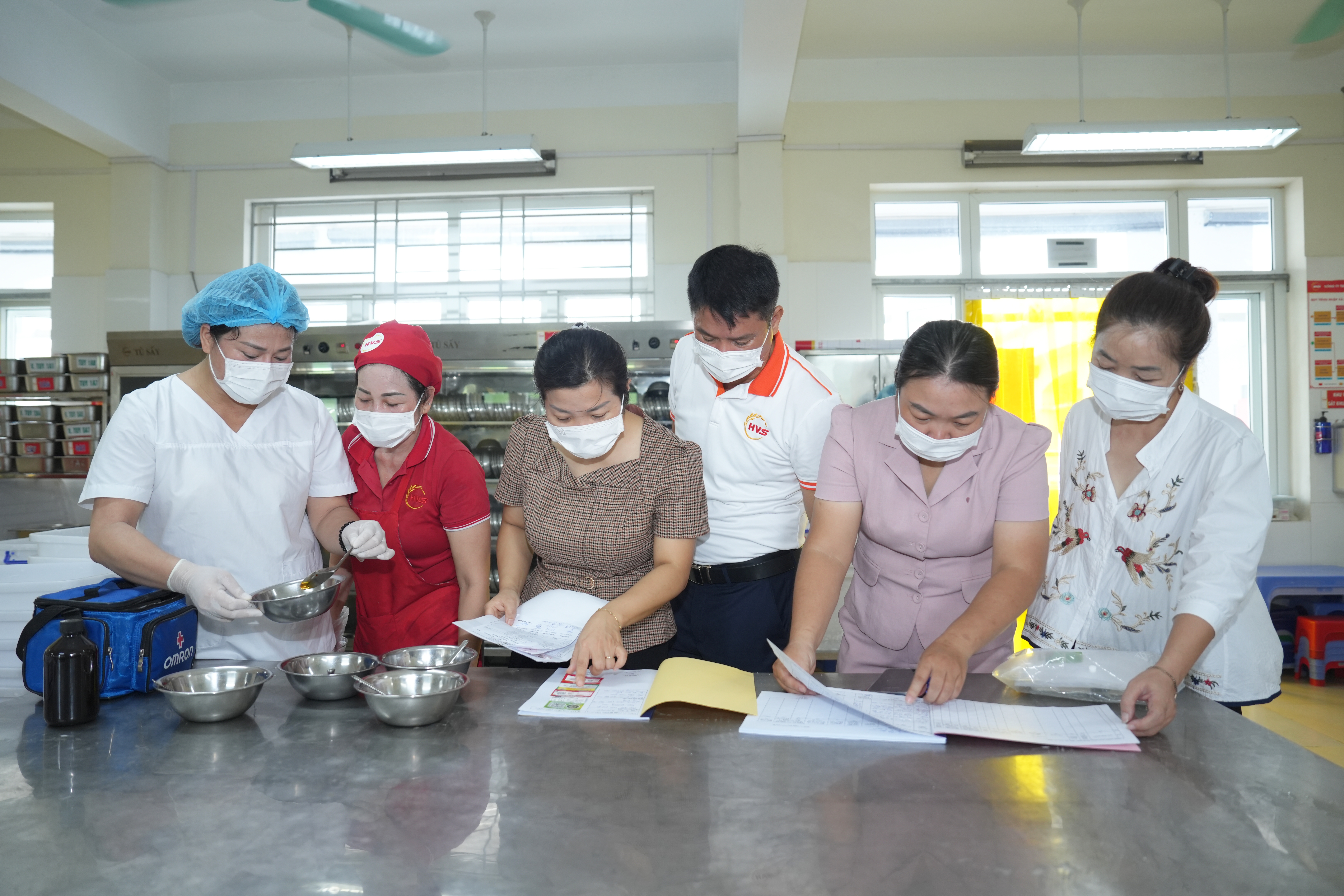 Phường Vĩnh Hưng đảm bảo an toàn thực phẩm trường học trong năm học mới Phường Vĩnh Hưng đảm bảo an toàn thực phẩm trường học trong năm học mới