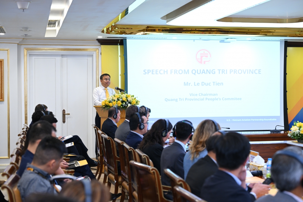 Phó Chủ tịch UBND tỉnh Quảng Trị Lê Đức Tiến khẳng định: “Sân bay Quảng Trị - bốn trong một” là chiến lược đột phá trong tương lai. Phó Chủ tịch UBND tỉnh Quảng Trị Lê Đức Tiến khẳng định: “Sân bay Quảng Trị - bốn trong một” là chiến lược đột phá trong tương lai.