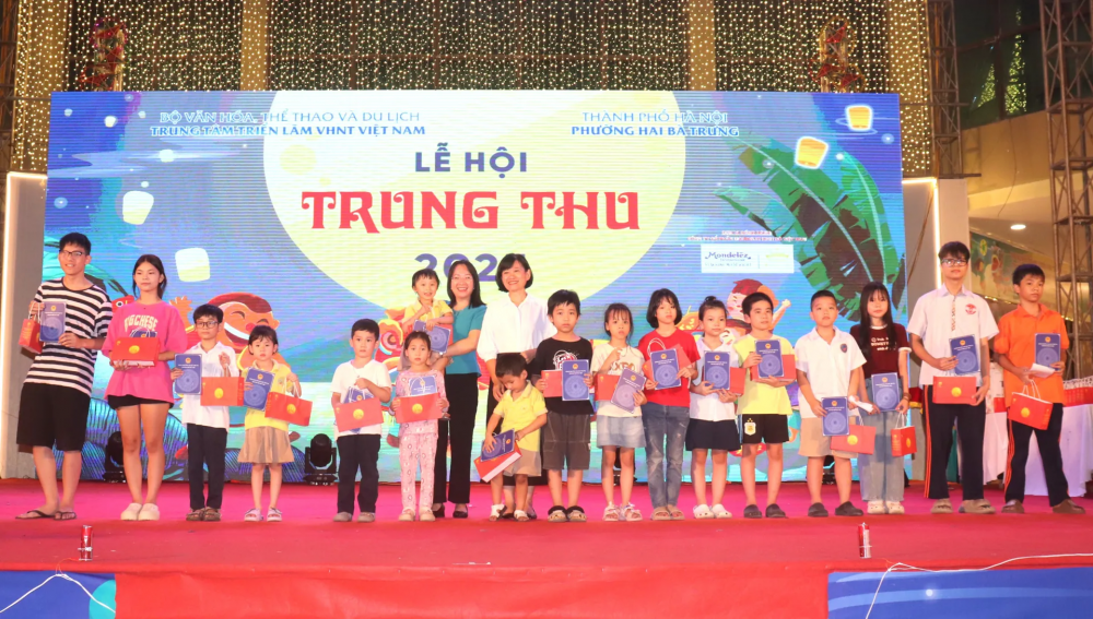 Trung thu ấm áp đến với thiếu nhi phường Hai Bà Trưng