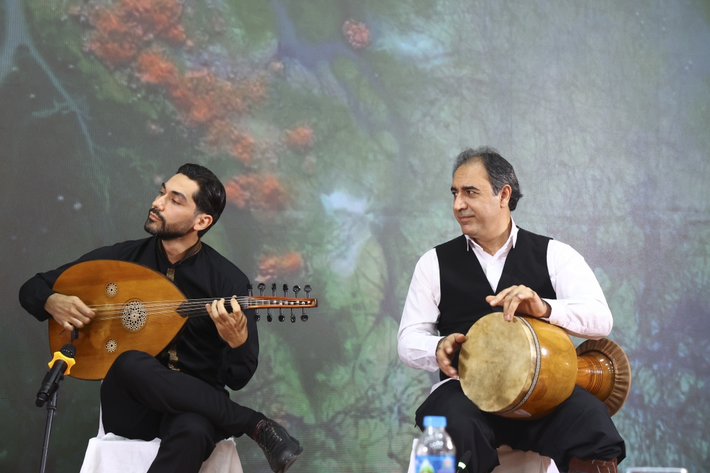 Cầu nối văn hóa từ xứ sở Phượng Hoàng đến đất nước con Rồng cháu Tiên