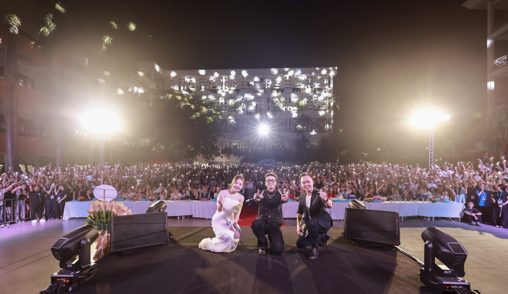 Bùng nổ đêm nhạc hội chào tân học sinh, sinh viên năm 2025 của HCCT