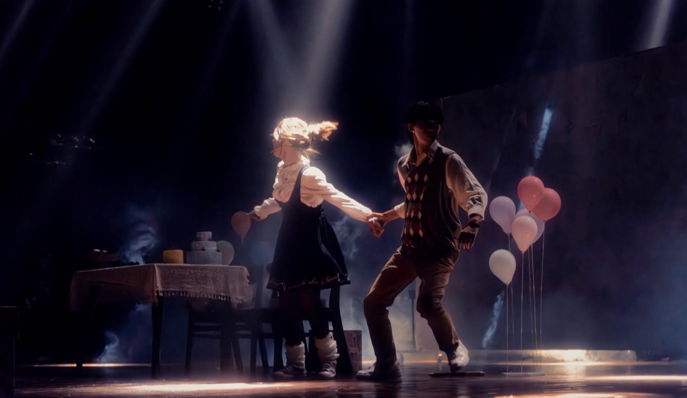 “Hồi ức vỡ” - Hành trình đi tìm bản ngã qua những mảnh ký ức chắp vá “Hồi ức vỡ” Hành trình đi tìm bản ngã qua những mảnh ký ức chắp vá