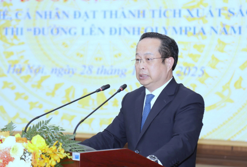 Hà Nội tuyên dương nhà vô địch Đường lên đỉnh Olympia năm thứ 25 Hà Nội tuyên dương nhà vô địch Đường lên đỉnh Olympia năm thứ 25