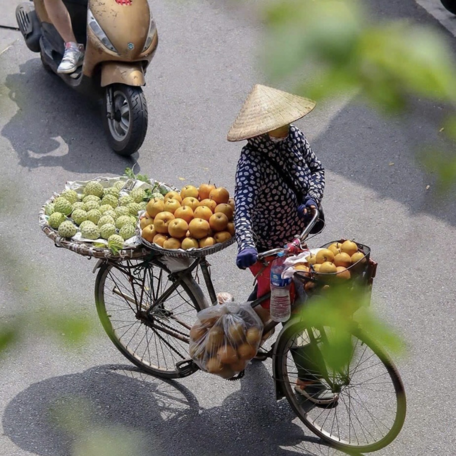 Gánh nặng mưu sinh: Những câu chuyện đời thường trên đường phố Hà Nội