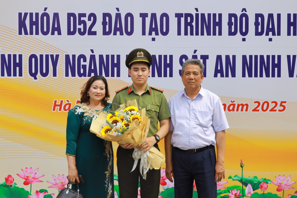 Thủ khoa Học viện An ninh Nhân dân và hành trình tôi luyện dưới “kỷ luật thép”
