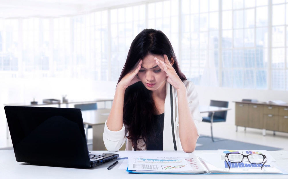 Áp lực chi tiêu cuối năm của người trẻ