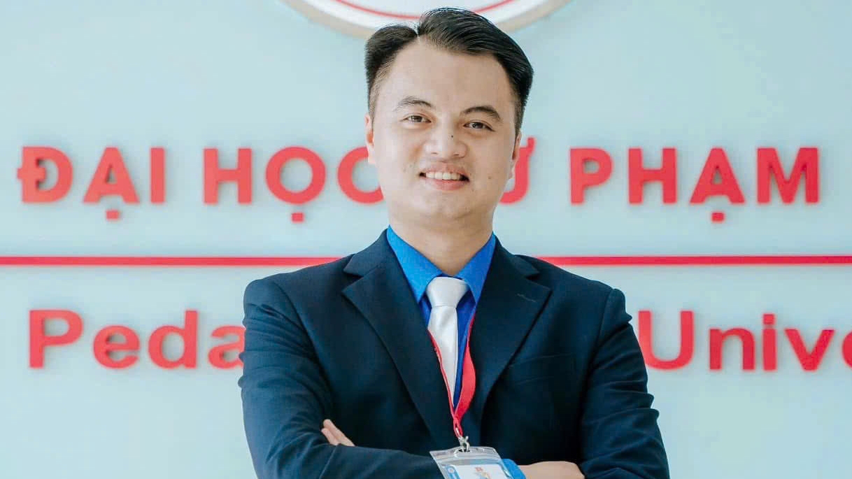 Tìm lại đam mê sau 10 năm: Hành trình đặc biệt của một thủ khoa sư phạm