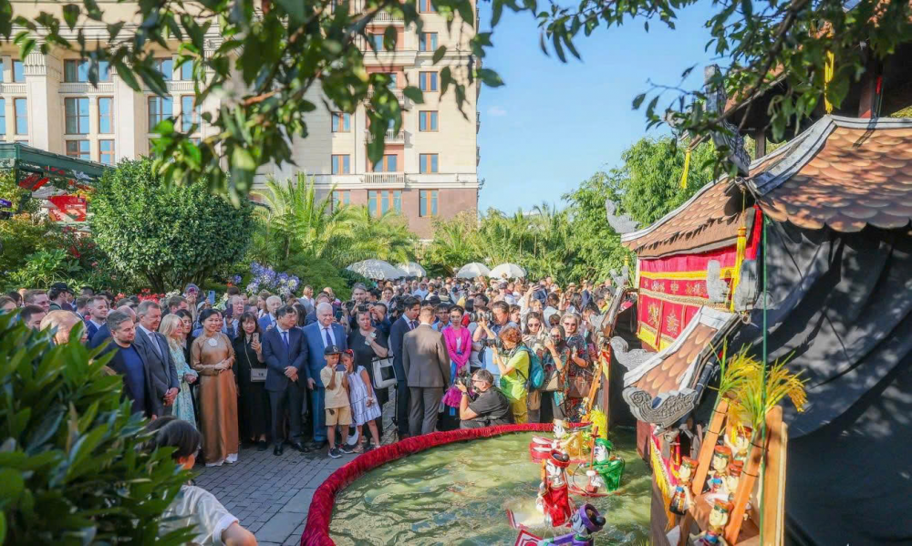 Giữ hồn Hà Nội giữa lòng thế giới