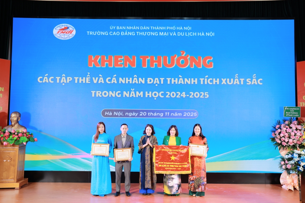 Khát vọng đổi mới trong dấu mốc 60 năm phát triển