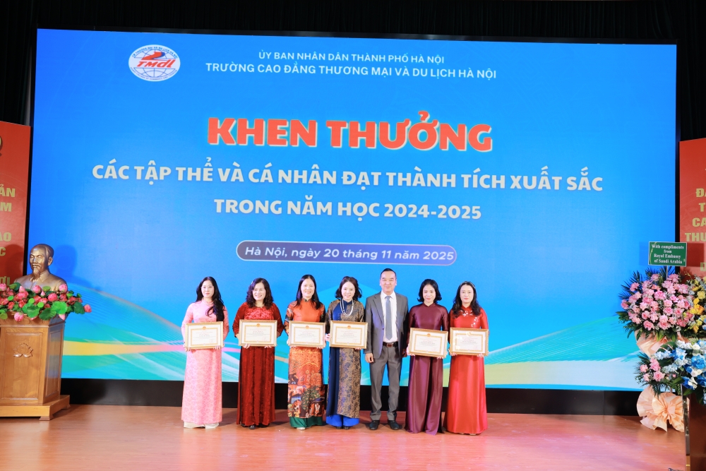 Khát vọng đổi mới trong dấu mốc 60 năm phát triển