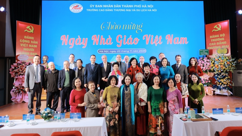 Khát vọng đổi mới trong dấu mốc 60 năm phát triển