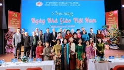 khat vong doi moi trong dau moc 60 nam phat trien