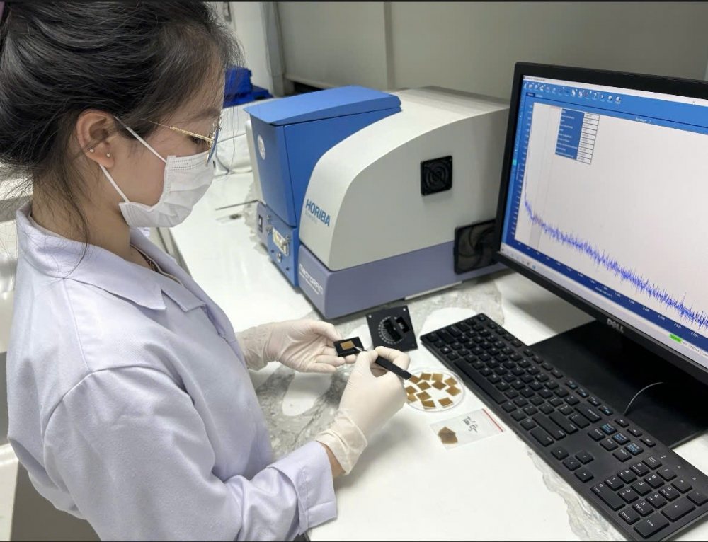 Nữ thủ khoa kép ngành Công nghệ Vật liệu và khát vọng chinh phục khoa học