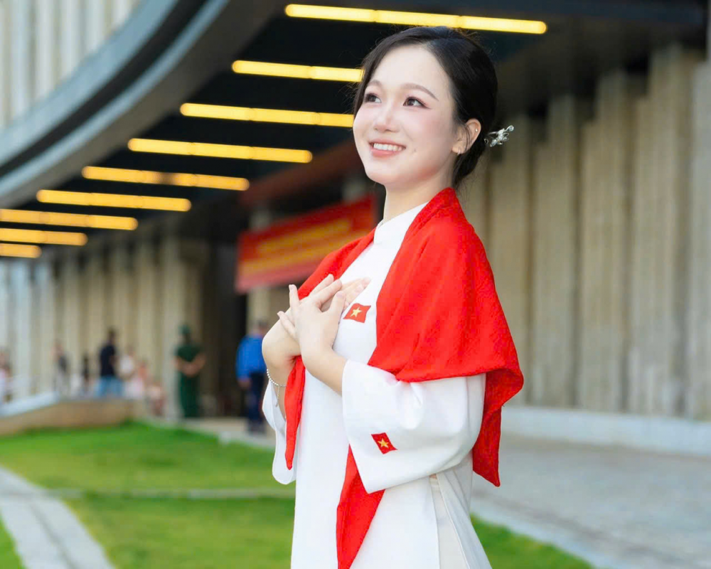 Nữ thủ khoa kép ngành Công nghệ Vật liệu và khát vọng chinh phục khoa học