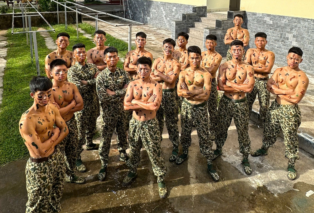 Thủ khoa Đặc công nước kể chuyện thả trôi 24h trên biển