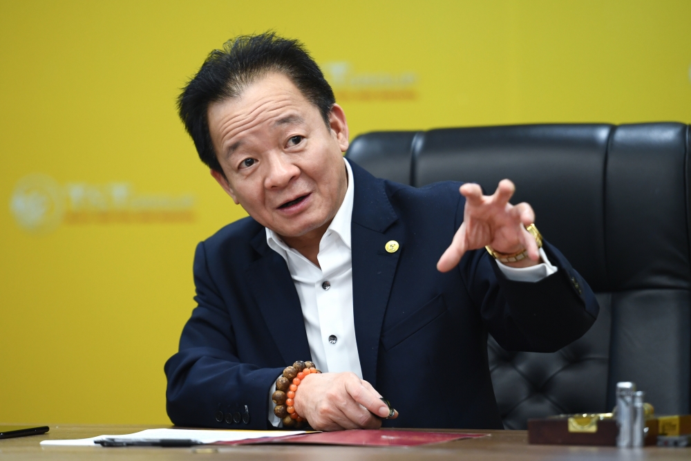 Khát vọng tạo giá trị bền vững từ năng lượng tái tạo của Bầu Hiển Khát vọng tạo giá trị bền vững từ năng lượng tái tạo của Bầu Hiển