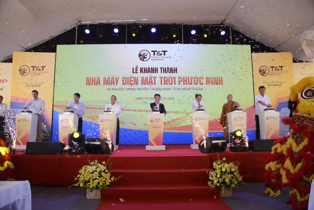 Nhà máy Điện mặt trời Phước Ninh đánh dấu cho bước đi đầu tiên của T&T trong lĩnh vực năng lượng sau 15 năm tích lũy tâm thế và nguồn lực. Nhà máy Điện mặt trời Phước Ninh đánh dấu cho bước đi đầu tiên của T&T trong lĩnh vực năng lượng sau 15 năm tích lũy tâm thế và nguồn lực.
