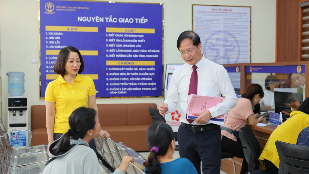 phuong vinh hung day manh so hoa dich vu hanh chinh cong