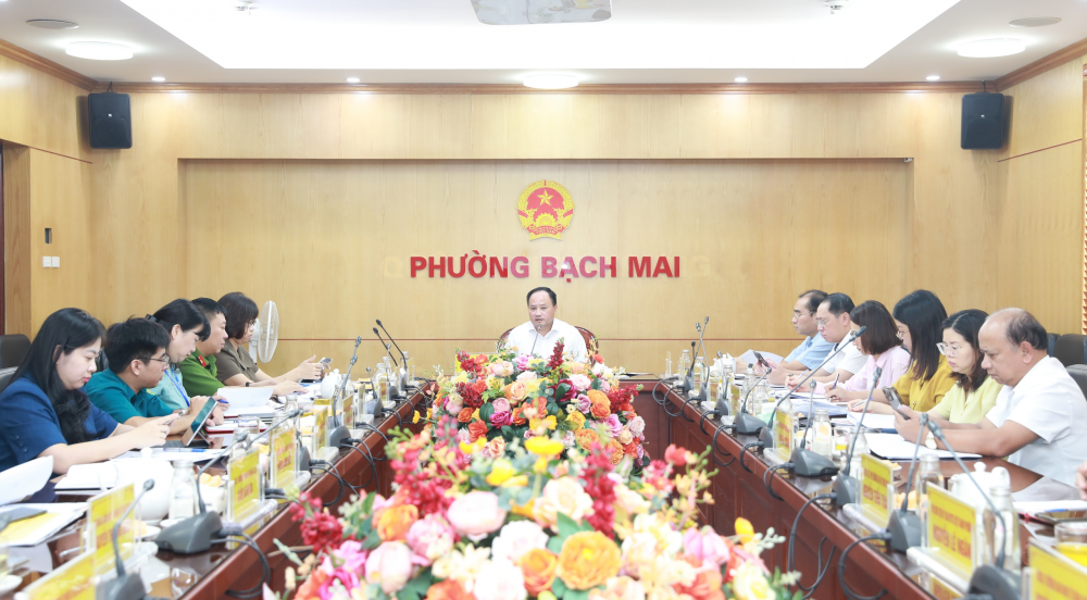 Phường Bạch Mai: Triển khai nhiều công trình trọng điểm với quyết tâm cao phục vụ Nhân dân Phường Bạch Mai: Triển khai nhiều công trình trọng điểm với quyết tâm cao phục vụ Nhân dân