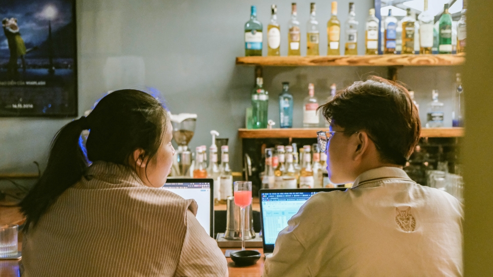 Gen Z Việt dần bỏ thói quen chơi khuya, uống rượu bia