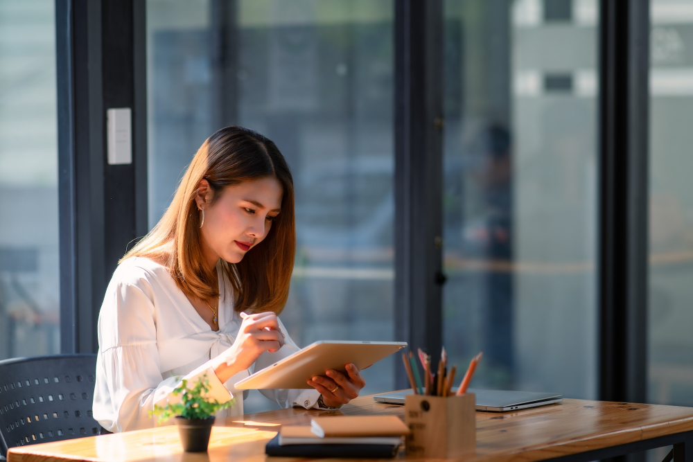 Công việc cuối năm kéo dài, nhiều người trẻ "kiệt sức" trước thềm Tết