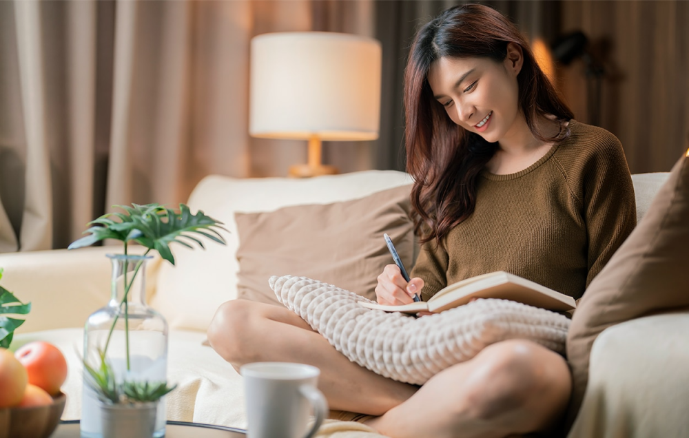 Ngủ bù, tiết kiệm và “nạp pin”: Người trẻ chọn ở yên trong kỳ nghỉ Tết Dương lịch năm nay