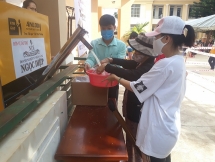 Gia Lai: Hỗ trợ hơn 800 triệu đồng cho 1.062 người bán vé số