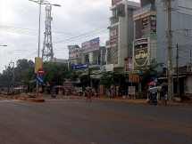 gia lai thanh nien bi tong tu vong khi di bo qua duong