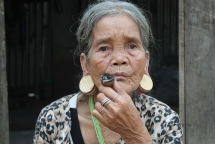 Kì lạ với tục “cà răng, căng tai” của người Brâu trên vùng biên